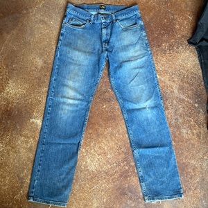 33 x 32 lee jeans, not worn just but once maybe